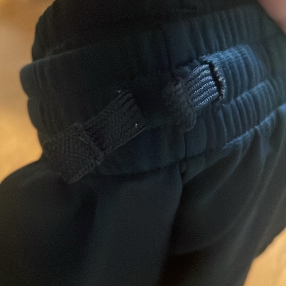 Boys Under Armour athletic pants. Size large. - Picture 6 of 6